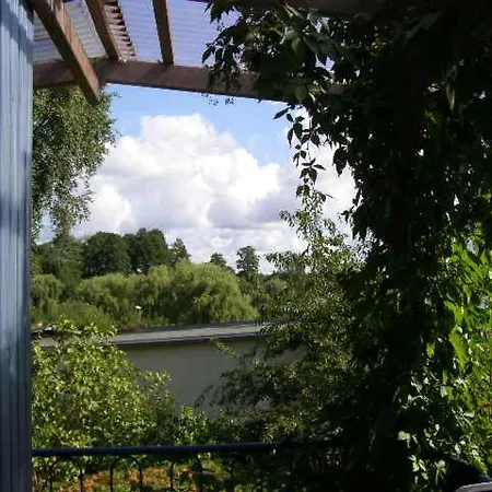 Blaues Haus Am * Schwarz (Mecklenburgische Seenplatte)