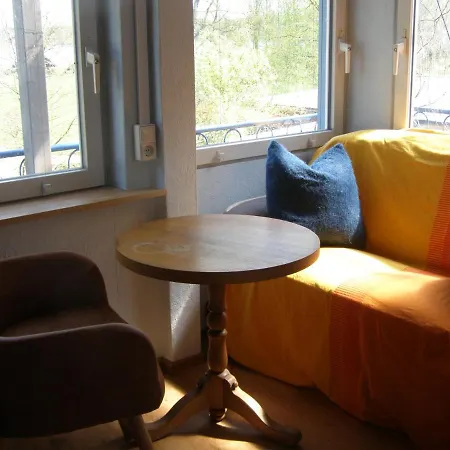 Blaues Haus Am * Schwarz (Mecklenburgische Seenplatte)